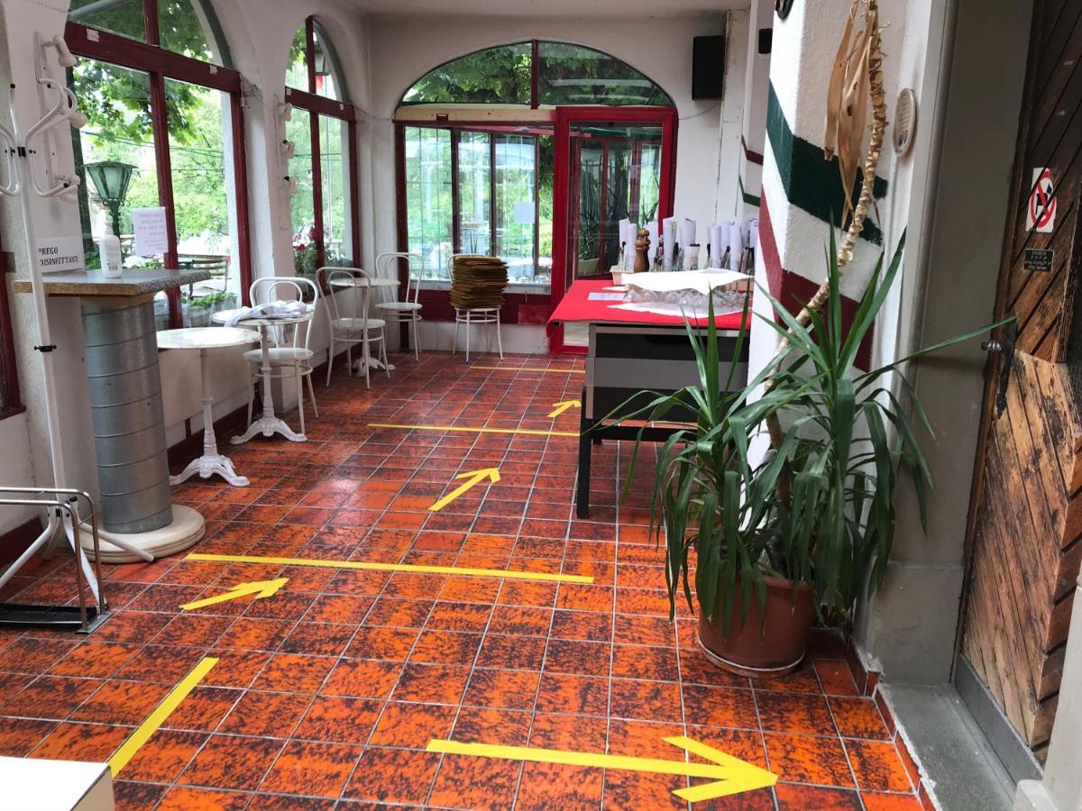 Guest House Pizzeria Pazza Da Gianni Stein Am Rhein Extérieur photo