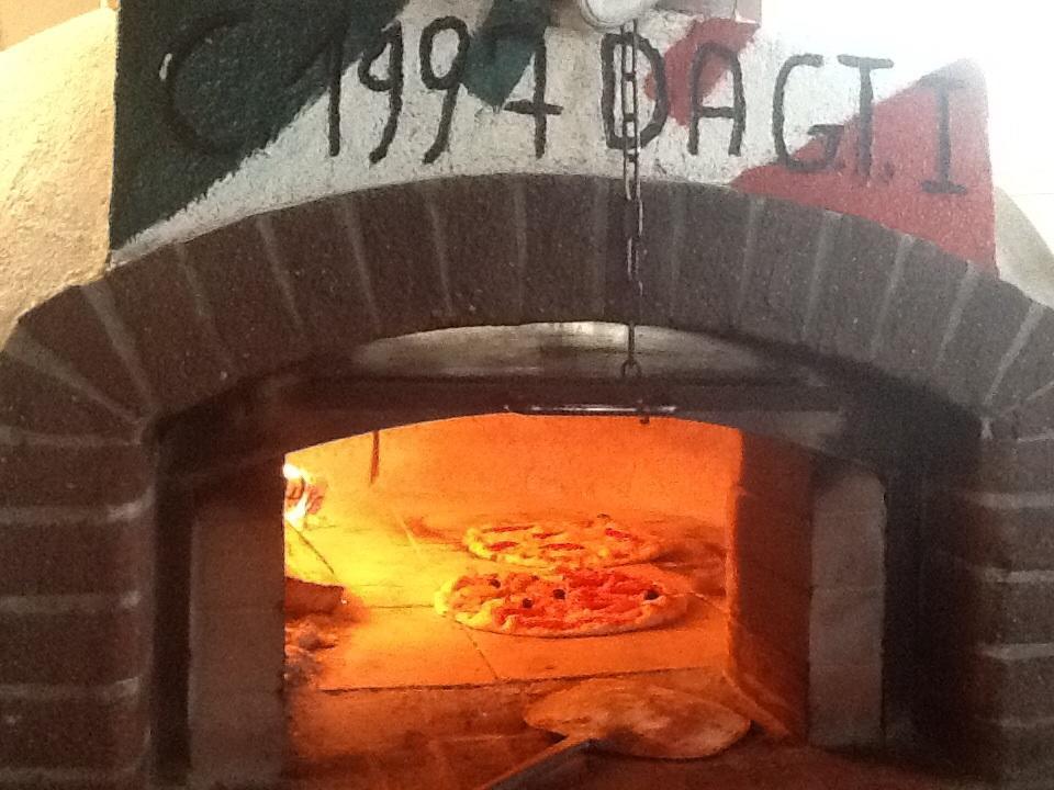 Guest House Pizzeria Pazza Da Gianni Stein Am Rhein Extérieur photo